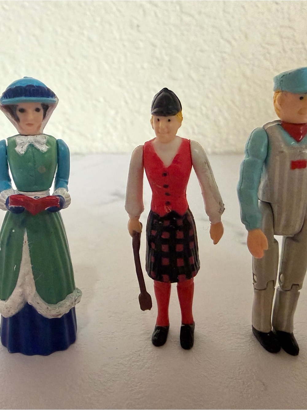 Victorian Dollhouse Family Set Lot of 3 Plastic Dolls Moveable Joints